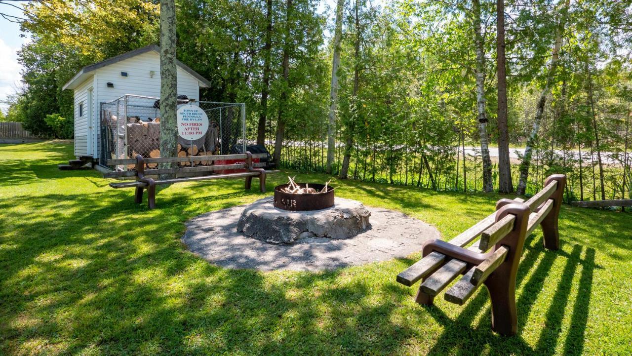Bel Air Cottages And Motel Sauble Beach Bagian luar foto