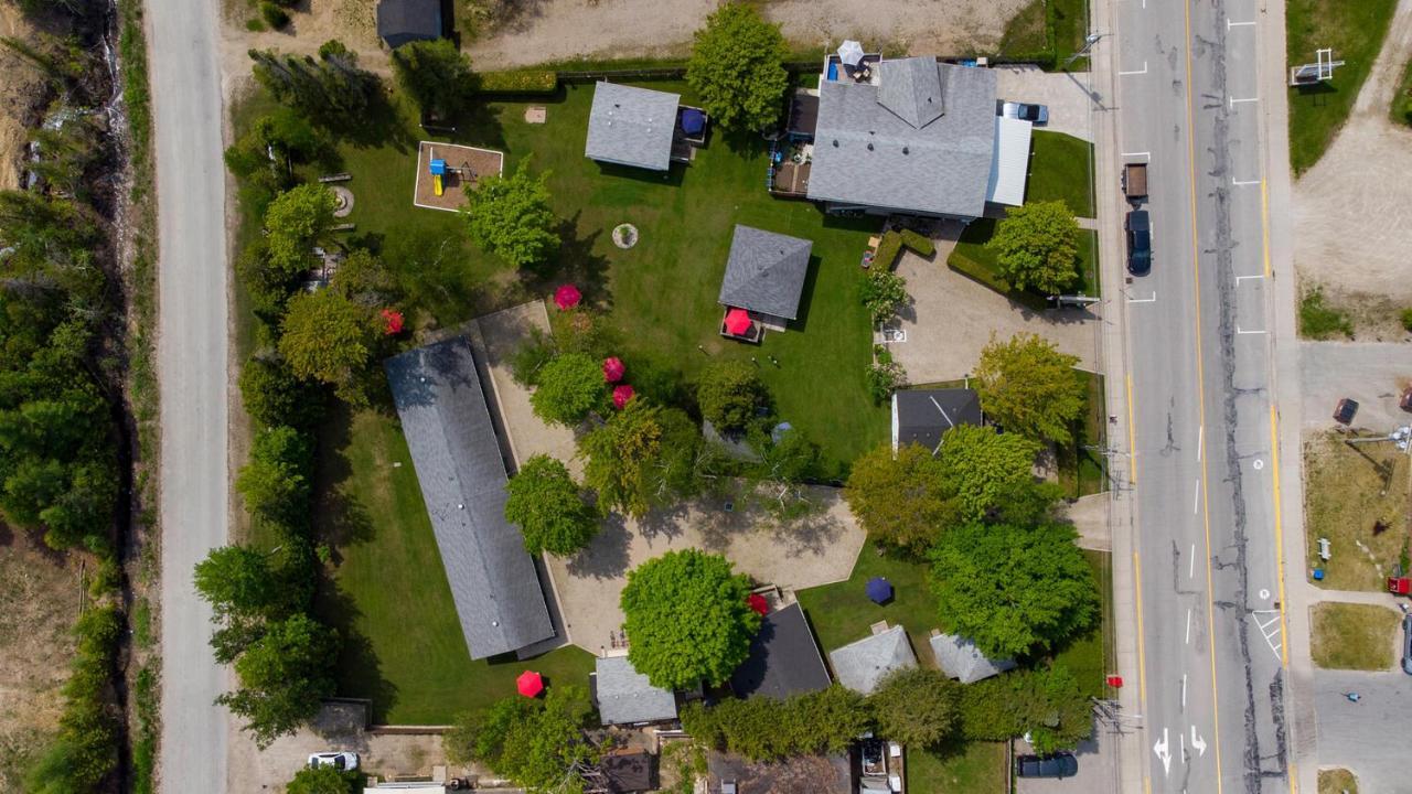 Bel Air Cottages And Motel Sauble Beach Bagian luar foto