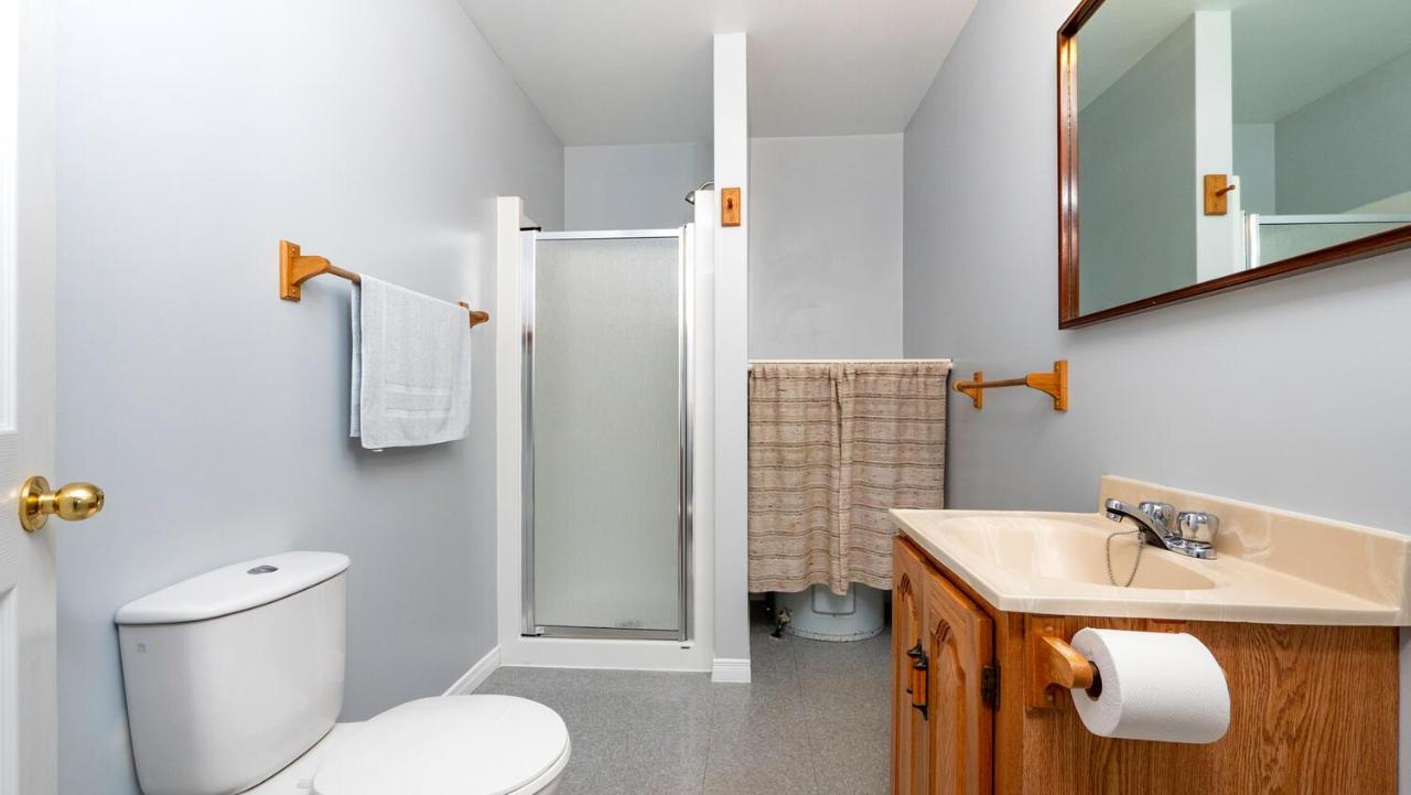 Bel Air Cottages And Motel Sauble Beach Bagian luar foto